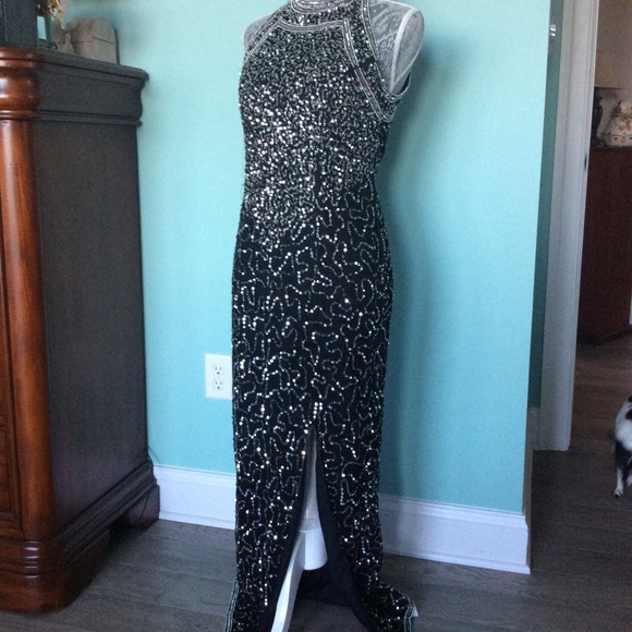 LAURENCE KAZAR NY Size L SEQUENCED GOWN - Picture 1 of 11